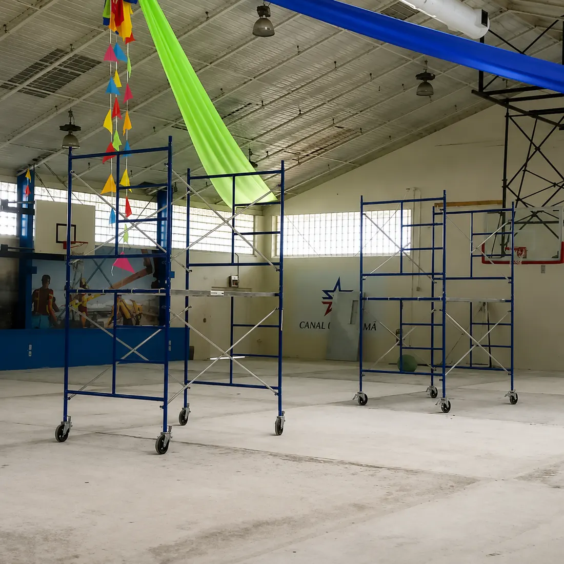 Cancha de básquetbol en instalaciones del Canal de Panamá